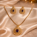 Vyra Necklace Set
